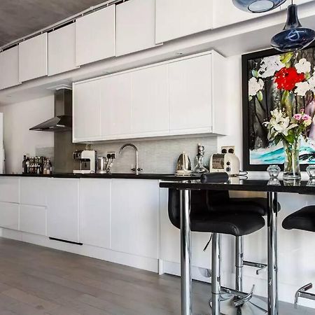 Canal-Side Apartment In Shoreditch London Eksteriør bilde